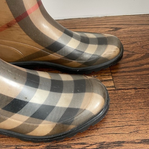 Authentic Burberry Nova Check Plaid Rain boots 5/35 - Picture 4 of 12